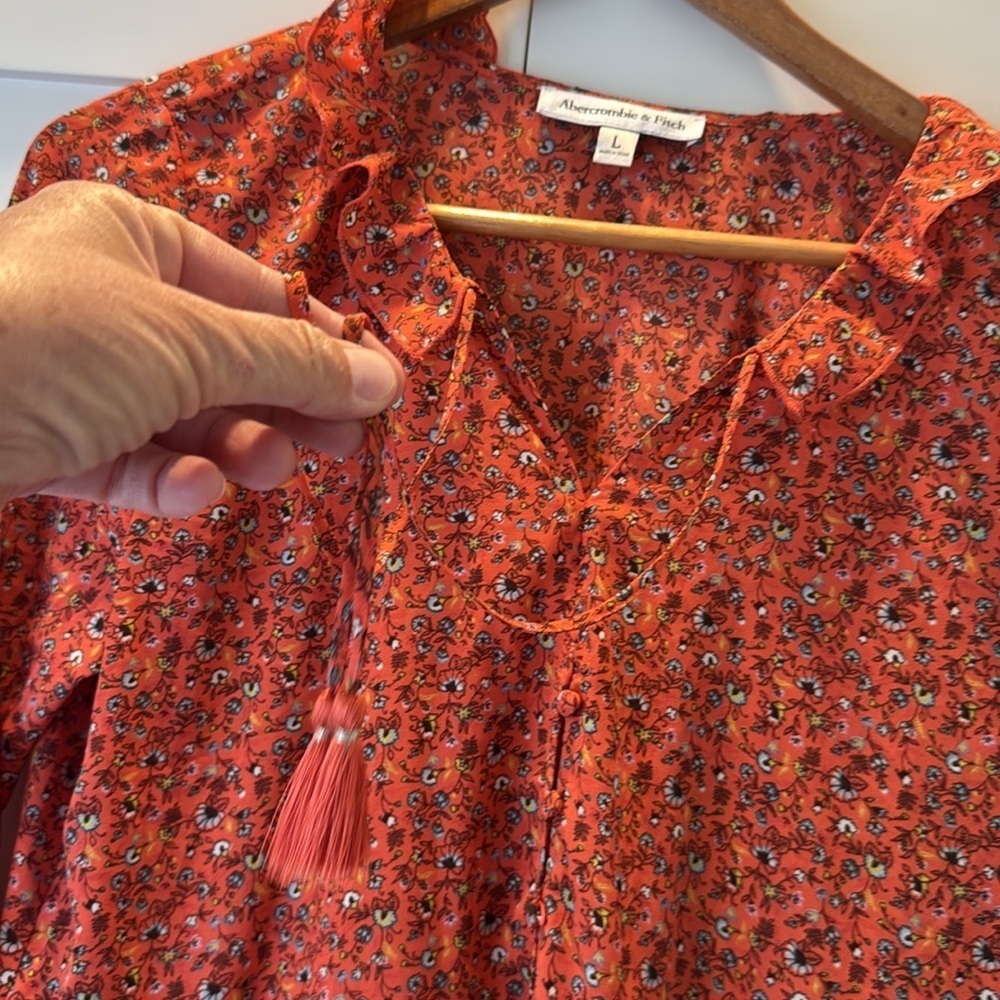 Abercrombie & Fitch Orange Floral Patterned Blouse with Ruffle Long Sleeve Large - Picture 5 of 13